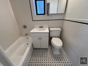 WEST 72 STREET in New York, NY - Building Photo - Building Photo