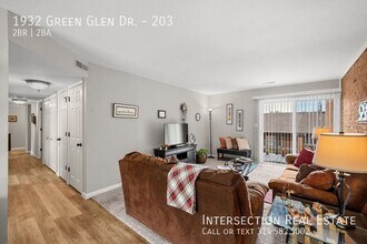 1932 Green Glen Dr in Kirkwood, MO - Building Photo - Building Photo