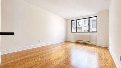 323 W 96th St, Unit 706 in New York, NY - Building Photo - Building Photo