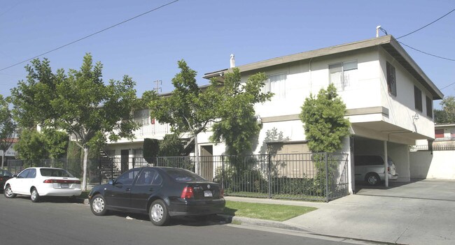 1667 W 208th St in Torrance, CA - Foto de edificio - Building Photo