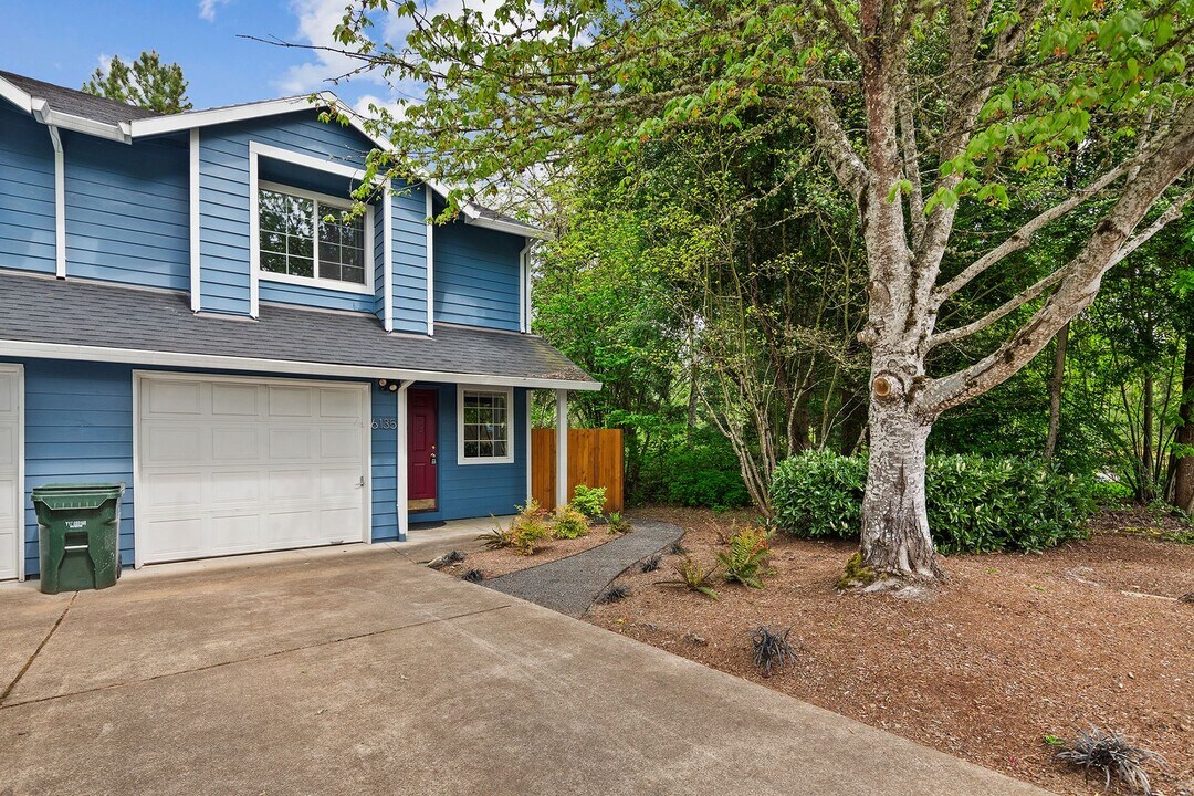 6133 SE Frances St-Unit -6133 in Hillsboro, OR - Foto de edificio