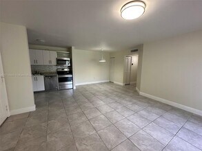 4680 NW 102nd Ave in Doral, FL - Building Photo - Building Photo