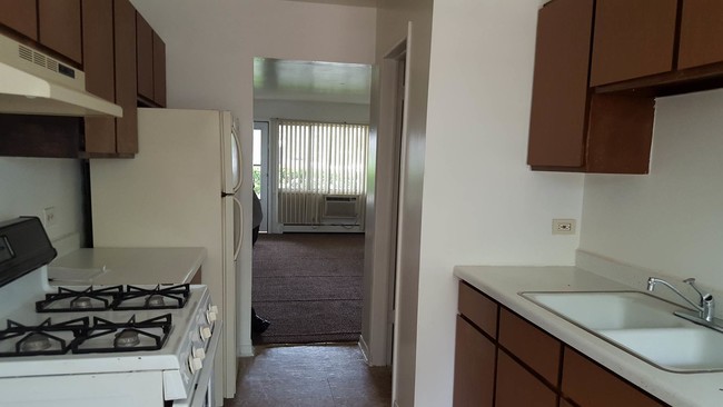 2101 Lorraine Ave, Unit 4 in Waukegan, IL - Foto de edificio - Building Photo