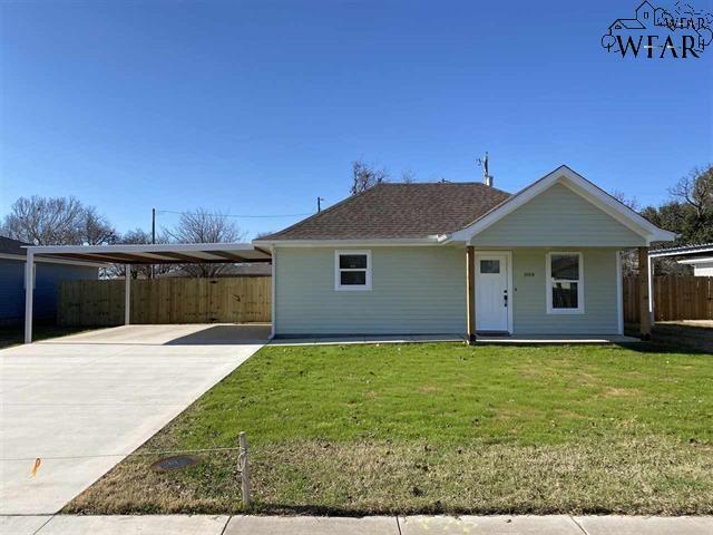 1014 Bishop Rd in Burkburnett, TX - Building Photo