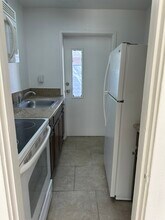 920 E Cottonwood Rd in Palm Springs, CA - Building Photo - Building Photo