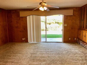 3305 E Acacia Ave in Fresno, CA - Building Photo - Building Photo