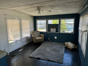 8705 S Tamiami Trl in Sarasota, FL - Building Photo - Building Photo