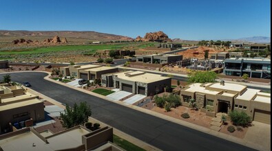 3382 South Desert Hollow Lane in Hurricane, UT - Foto de edificio - Building Photo