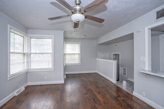 62 S Idaho St in Tacoma, WA - Building Photo - Building Photo