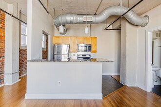 Raven Place in Richmond, VA - Building Photo - Building Photo