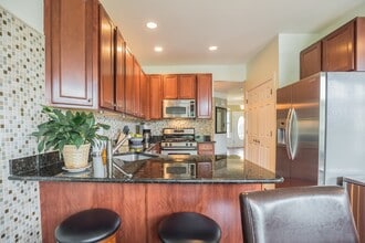 216 Westbrook Dr in Swedesboro, NJ - Building Photo - Building Photo