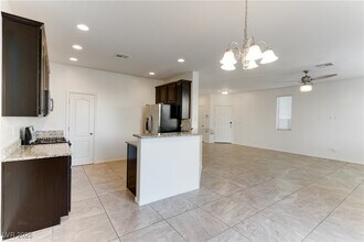 6368 Joshuaville Dr in Las Vegas, NV - Building Photo - Building Photo