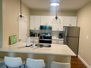 600 Bucksley Ln, Unit 600 Bucksley Ln #306 in Daniel Island, SC - Building Photo - Building Photo