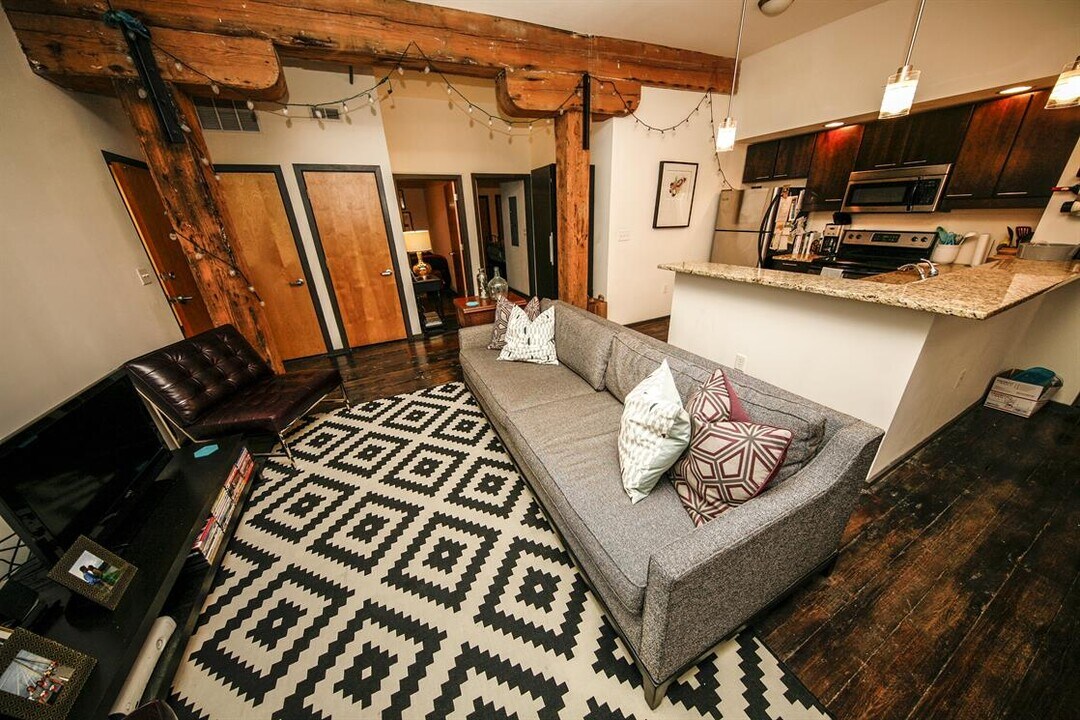 Smokehouse Lofts in Richmond, VA - Building Photo