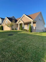 4104 Tucker Grove Ct in Jeffersontown, KY - Building Photo