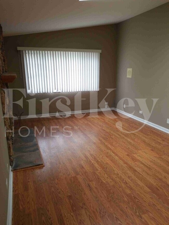 185 Paramount Dr in Wood Dale, IL - Building Photo - Building Photo