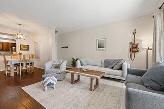 6000-3 Shepherd Mountain Cove in Austin, TX - Building Photo - Building Photo