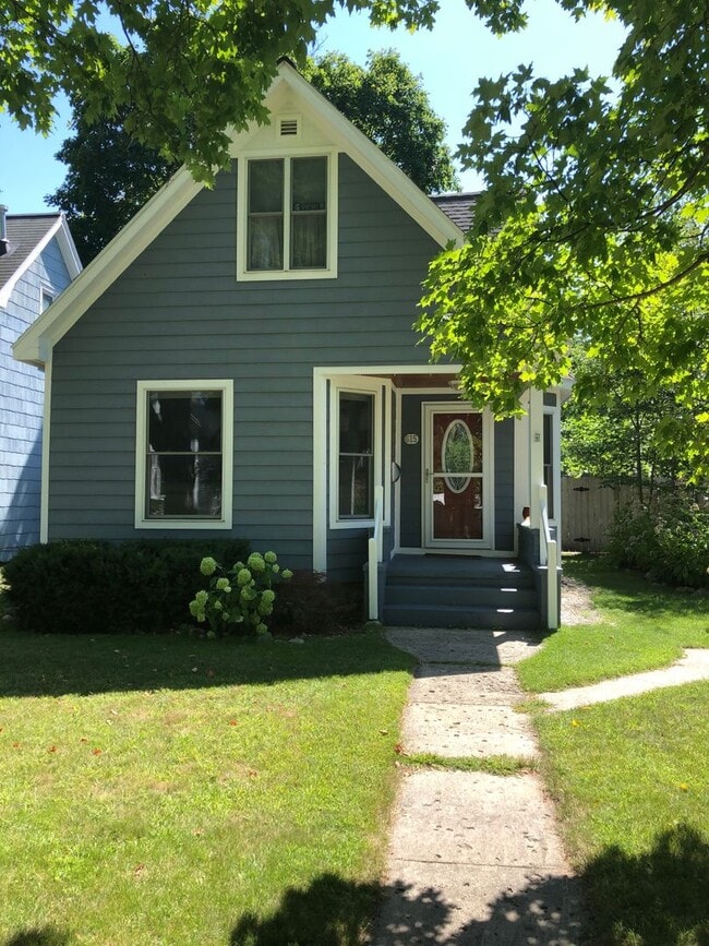 property at 615 W Eleventh St