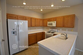 10633 Lace Vine Arbor Ave in Las Vegas, NV - Building Photo - Building Photo