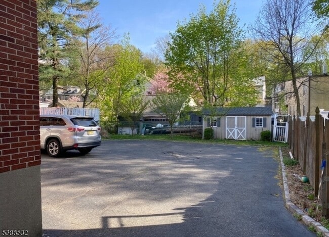 36 Elm Rd in Caldwell, NJ - Building Photo - Building Photo