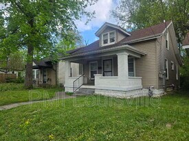 4221 Sunset Ave in Louisville, KY - Building Photo