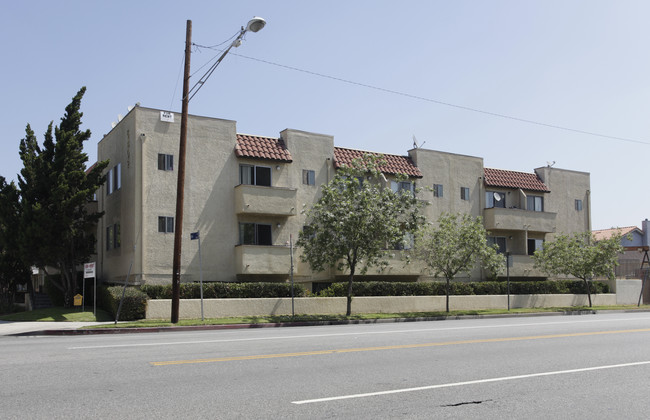 6402 Ben Ave in North Hollywood, CA - Building Photo - Building Photo