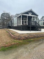 21501 W Hammond Dr in Porter, TX - Building Photo