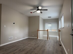 5 S Virginia Rd in Crystal Lake, IL - Building Photo - Building Photo