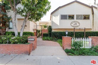 14990 Victory Blvd in Los Angeles, CA - Building Photo - Building Photo