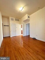 3900 Terrace St in Philadelphia, PA - Building Photo