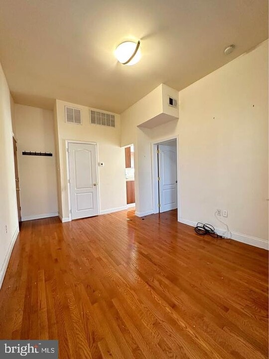 3900 Terrace St in Philadelphia, PA - Building Photo