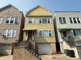 1403 8th St in North Bergen, NJ - Building Photo