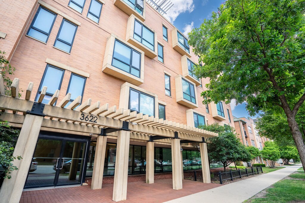 3622 S State St in Chicago, IL - Building Photo