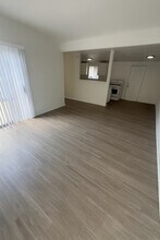 3438 W. Ariel Pl. in Anaheim, CA - Foto de edificio - Building Photo