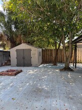 2490 NW 83rd Ave in Sunrise, FL - Building Photo - Building Photo