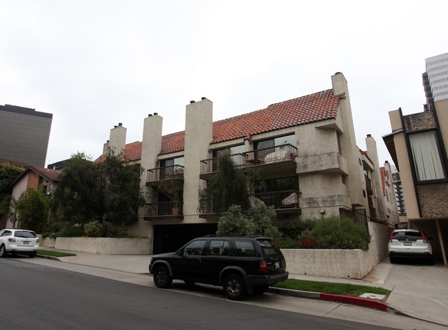 11718 Goshen Ave in Los Angeles, CA - Building Photo - Building Photo