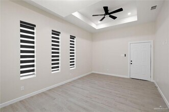 17 Notre Dame Ave in McAllen, TX - Building Photo - Building Photo