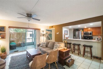 3710 41st Way S in St. Petersburg, FL - Building Photo - Building Photo