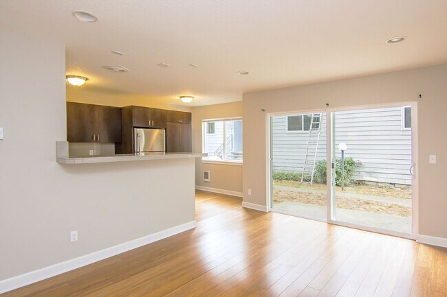 The Woods in Portland, OR - Building Photo - Interior Photo