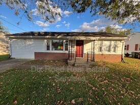1303 Barnitz St in Middletown, OH - Building Photo