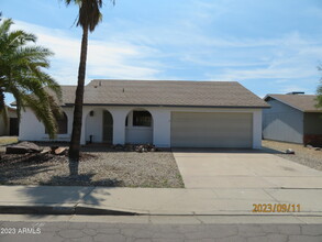 613 W Wescott Dr in Phoenix, AZ - Building Photo - Building Photo