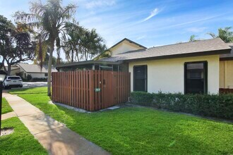 7919 SE Villa Cir in Hobe Sound, FL - Building Photo - Building Photo