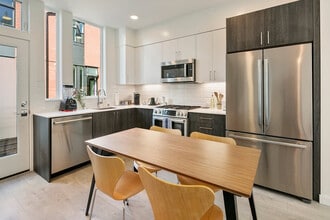 516 Broadway E in Seattle, WA - Building Photo - Building Photo