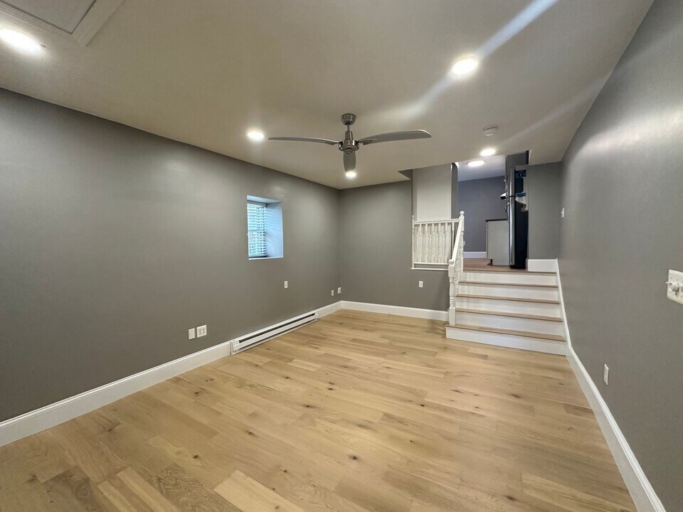 43-43A Cottage St in Boston, MA - Building Photo