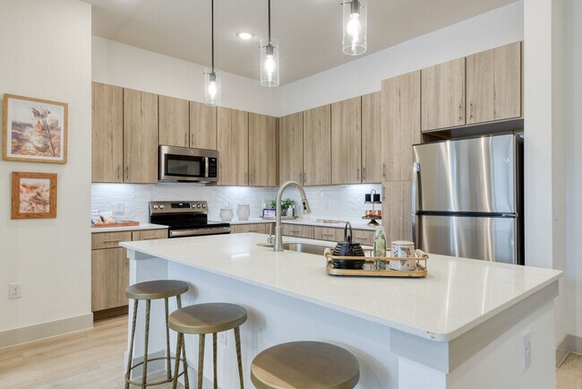 The Savoy in San Antonio, TX - Foto de edificio - Building Photo