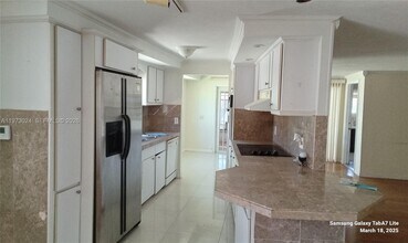 21821 S Heritage Cir in Pembroke Pines, FL - Building Photo - Building Photo