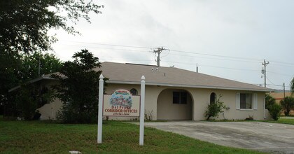 2105 SE 15th Pl in Cape Coral, FL - Foto de edificio - Building Photo