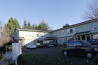 Mt Tabor Apartments in Portland, OR - Building Photo - Building Photo