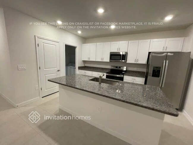 11994 Lavender Loop in Spring Hill, FL - Foto de edificio - Building Photo