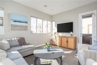 72 Ebb Tide Cir in Newport Beach, CA - Building Photo - Building Photo
